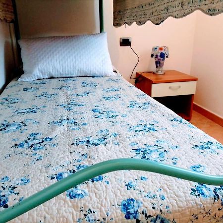 Residenza Rosa Maria Appartement Orosei Buitenkant foto