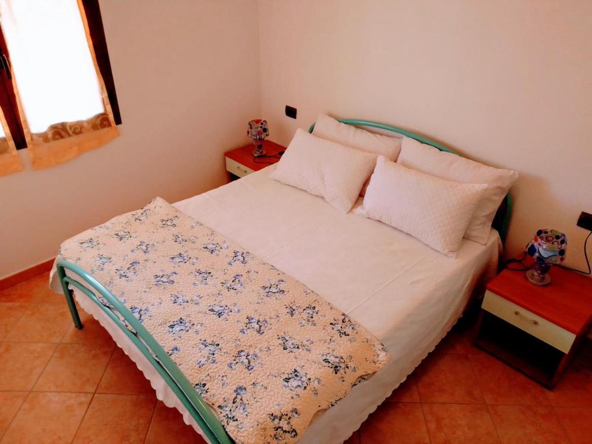 Residenza Rosa Maria Appartement Orosei Buitenkant foto