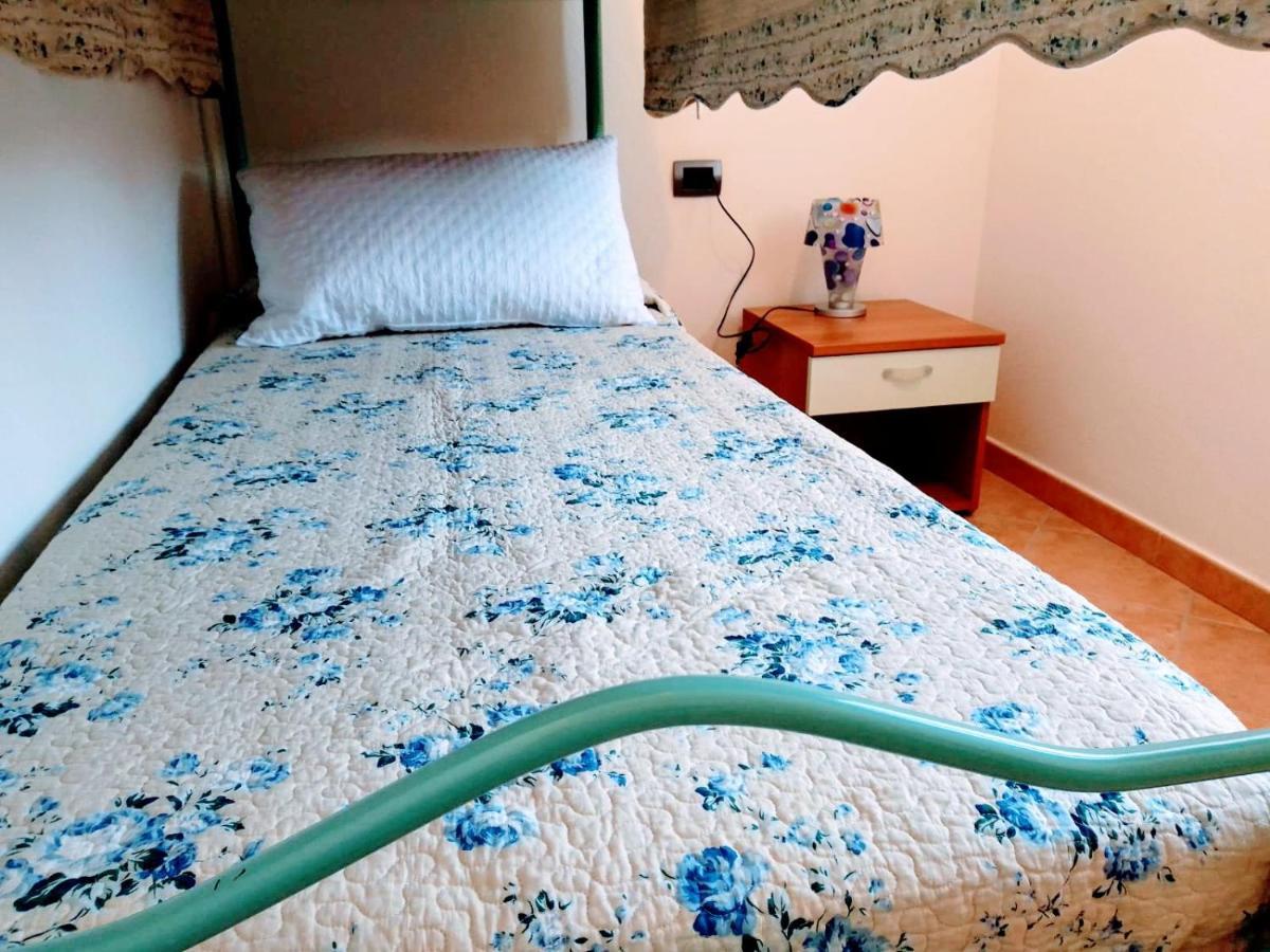 Residenza Rosa Maria Appartement Orosei Buitenkant foto