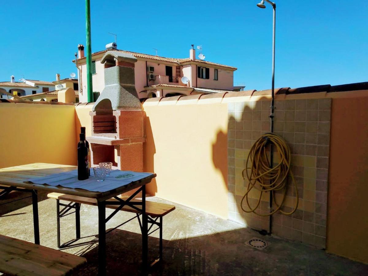 Residenza Rosa Maria Appartement Orosei Buitenkant foto