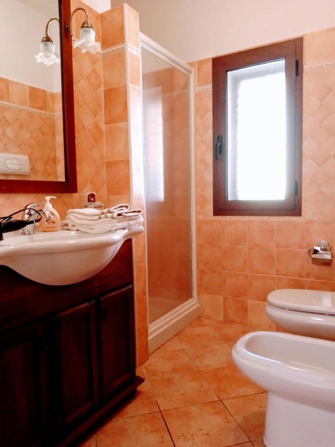 Residenza Rosa Maria Appartement Orosei Buitenkant foto
