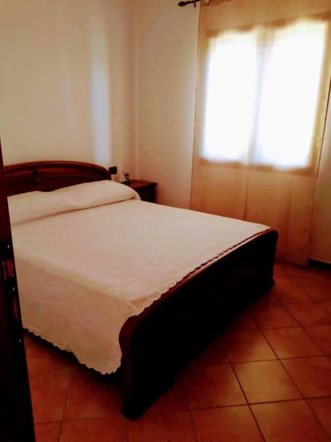 Residenza Rosa Maria Appartement Orosei Buitenkant foto